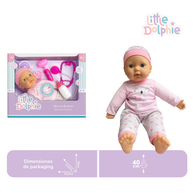 Muñeca de 40 cm con cuerpo de tela y extremidades de vinilo . Tiene 4 sonidos e incluye chupete, mamadera, estetoscopio y martillo.